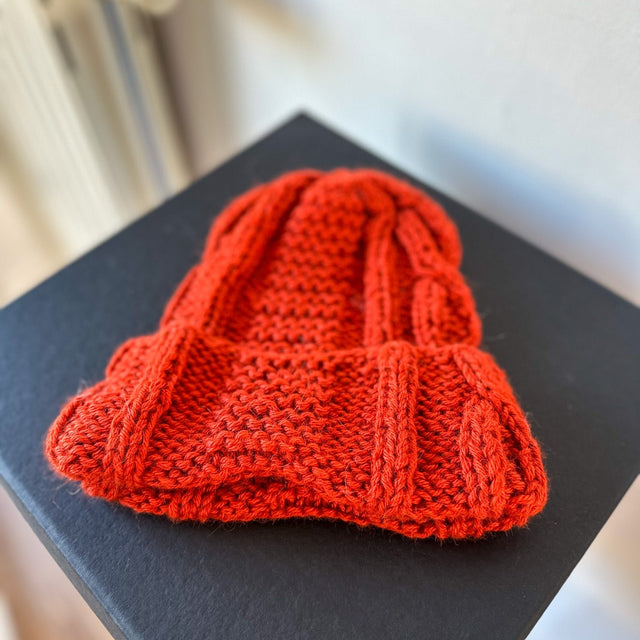 Isabel´s Red Bennie